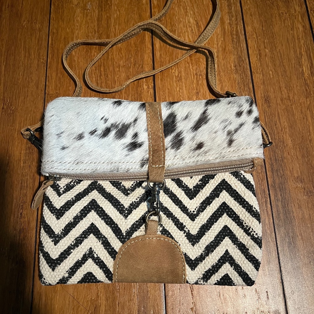 Myra Devious crossbody